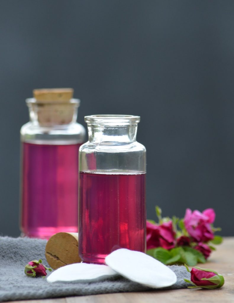 rosewater skin benefits
